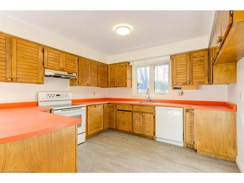 395 Westridge Drive, Waterloo, ON - Indoor Photo Showing Kitchen