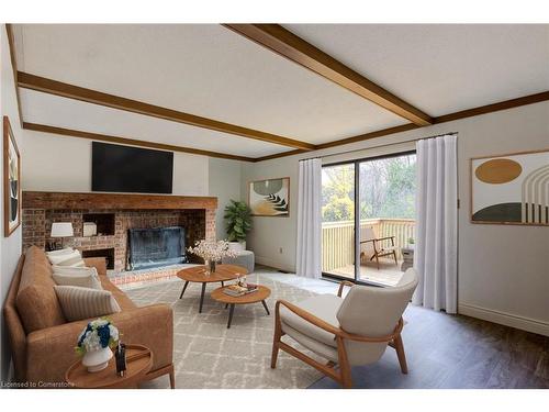 395 Westridge Drive, Waterloo, ON - Indoor Photo Showing Living Room With Fireplace