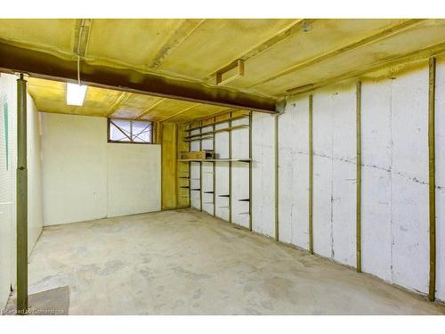 395 Westridge Drive, Waterloo, ON - Indoor Photo Showing Garage