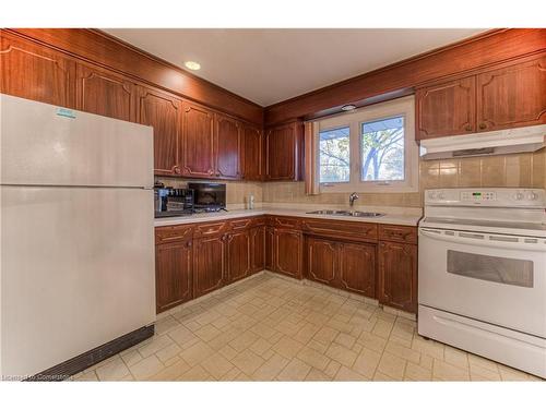 166 Marshall Street, Waterloo, ON - Indoor Photo Showing Kitchen With Double Sink