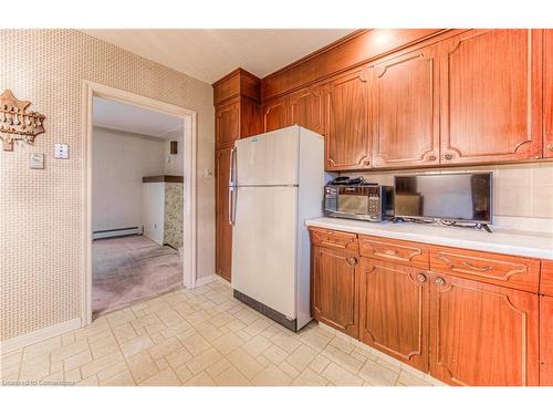 166 Marshall Street, Waterloo, ON - Indoor Photo Showing Kitchen