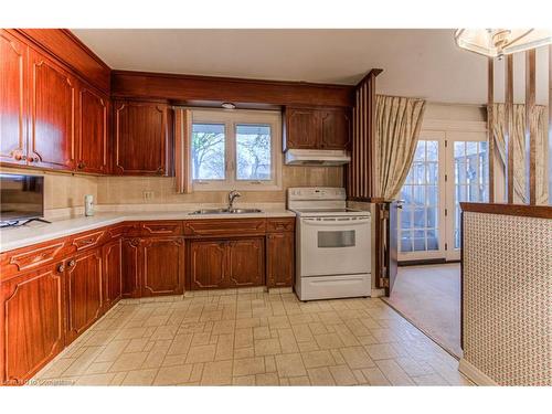 166 Marshall Street, Waterloo, ON - Indoor Photo Showing Kitchen With Double Sink