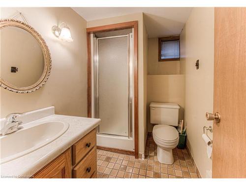 166 Marshall Street, Waterloo, ON - Indoor Photo Showing Bathroom