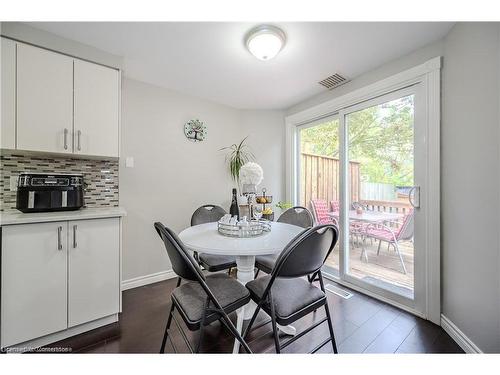 395 Downsview Place, Waterloo, ON - Indoor Photo Showing Dining Room