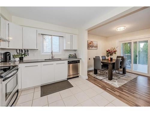 48 Alderson Drive, Cambridge, ON - Indoor Photo Showing Kitchen