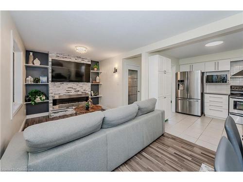 48 Alderson Drive, Cambridge, ON - Indoor Photo Showing Kitchen