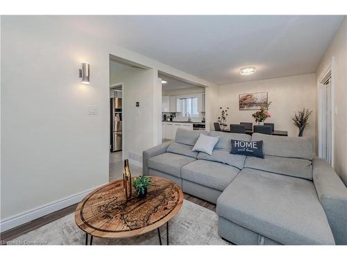 48 Alderson Drive, Cambridge, ON - Indoor Photo Showing Living Room