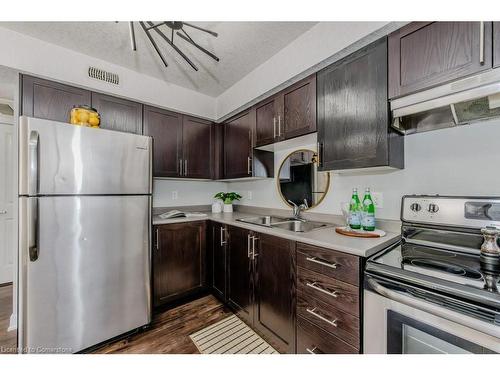 5C-185 Windale Crescent, Kitchener, ON - Indoor Photo Showing Kitchen With Stainless Steel Kitchen With Double Sink