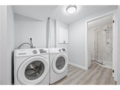 24 Watch Hill Lane, Cambridge, ON - Indoor Photo Showing Laundry Room