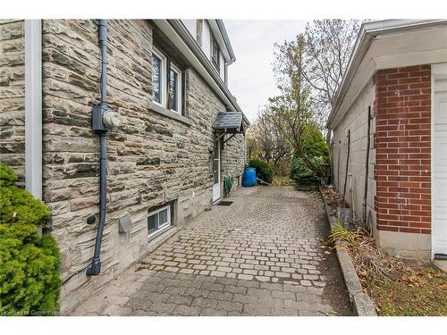 80 Highland Road W, Kitchener, ON - Outdoor With Exterior