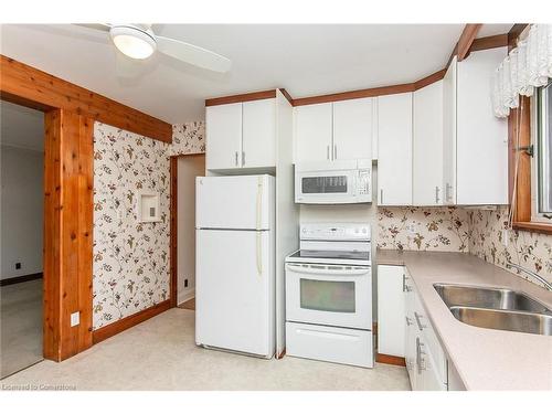 80 Highland Road W, Kitchener, ON - Indoor Photo Showing Kitchen With Double Sink