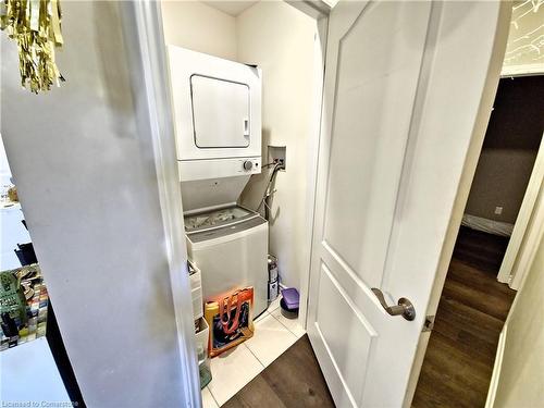 110-1360 Costigan Road, Milton, ON - Indoor Photo Showing Laundry Room