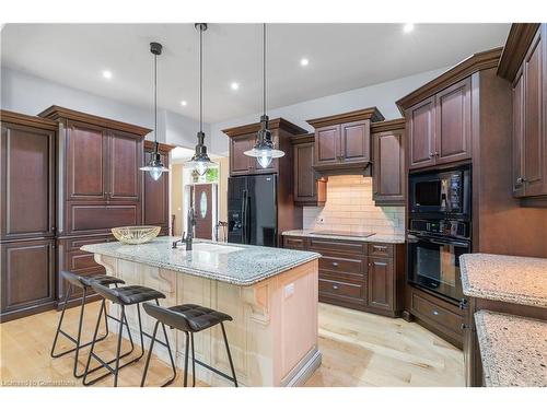 5 Kraftwood Place, Waterloo, ON - Indoor Photo Showing Kitchen With Upgraded Kitchen