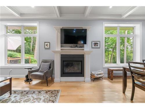 5 Kraftwood Place, Waterloo, ON - Indoor Photo Showing Living Room With Fireplace