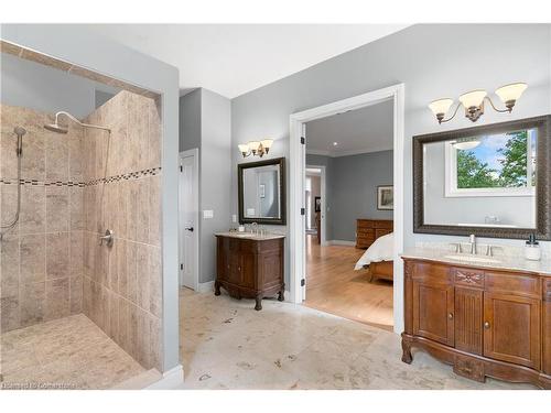 5 Kraftwood Place, Waterloo, ON - Indoor Photo Showing Bathroom