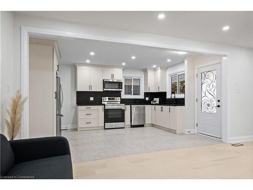 66 Beech Avenue, Cambridge, ON - Indoor Photo Showing Kitchen