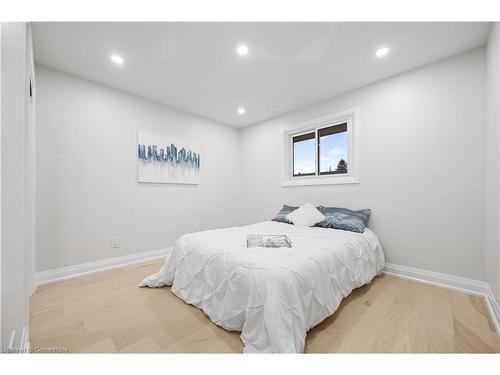 66 Beech Avenue, Cambridge, ON - Indoor Photo Showing Bedroom