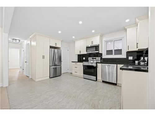 66 Beech Avenue, Cambridge, ON - Indoor Photo Showing Kitchen