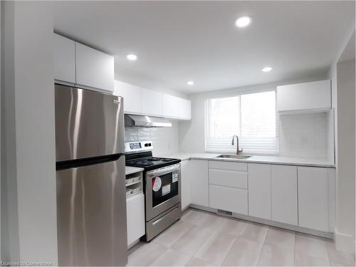 B-230 Hazelglen Drive, Kitchener, ON - Indoor Photo Showing Kitchen With Upgraded Kitchen