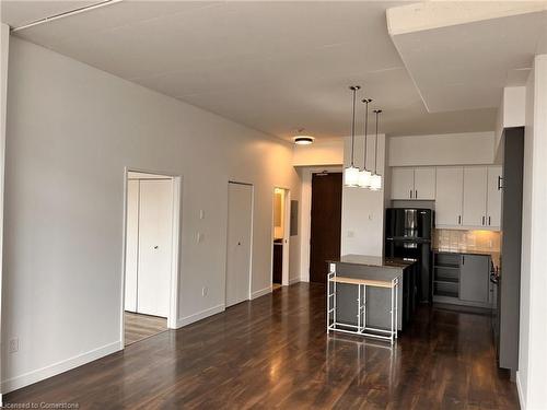 305-191 King Street S, Waterloo, ON - Indoor Photo Showing Kitchen