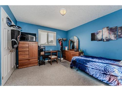 27 Stiefelmeyer Crescent, Baden, ON - Indoor Photo Showing Bedroom