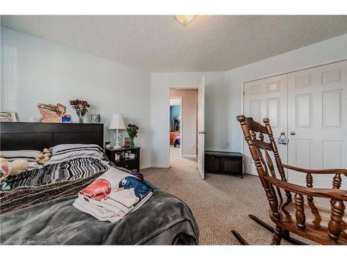 27 Stiefelmeyer Crescent, Baden, ON - Indoor Photo Showing Bedroom