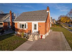 211 Lorne Avenue  Kitchener, ON N2M 3Y6