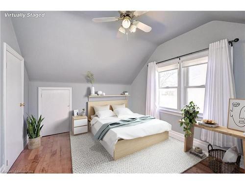 211 Lorne Avenue, Kitchener, ON - Indoor Photo Showing Bedroom