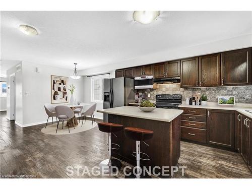 2C-1941 Ottawa Street S, Kitchener, ON - Indoor Photo Showing Kitchen With Upgraded Kitchen