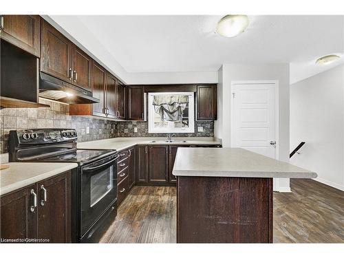 2C-1941 Ottawa Street S, Kitchener, ON - Indoor Photo Showing Kitchen