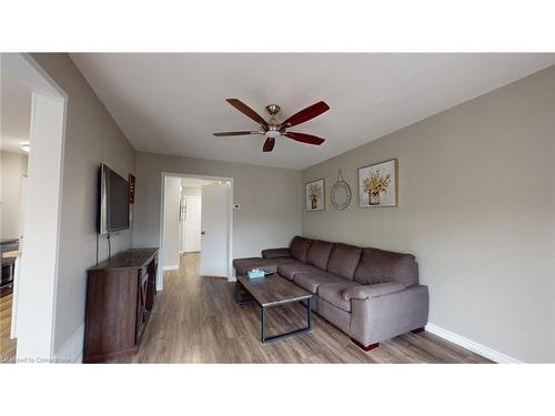 158 Parkview Drive, Orangeville, ON - Indoor Photo Showing Living Room