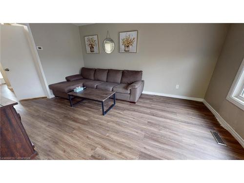 158 Parkview Drive, Orangeville, ON - Indoor Photo Showing Living Room