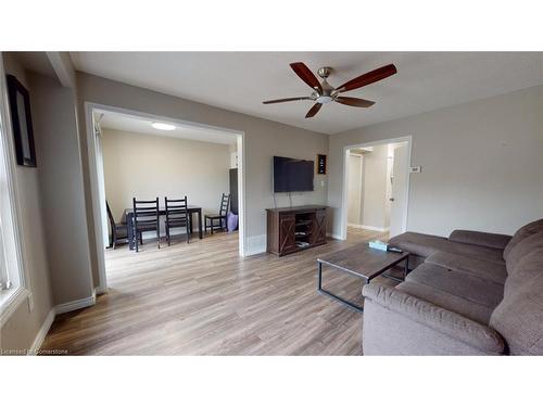 158 Parkview Drive, Orangeville, ON - Indoor Photo Showing Living Room