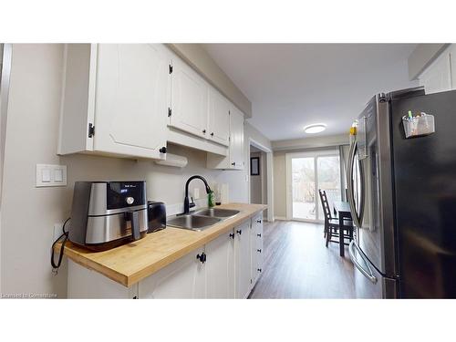 158 Parkview Drive, Orangeville, ON - Indoor Photo Showing Kitchen With Double Sink