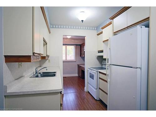 41-150 Gateshead Crescent, Stoney Creek, ON - Indoor Photo Showing Kitchen With Double Sink