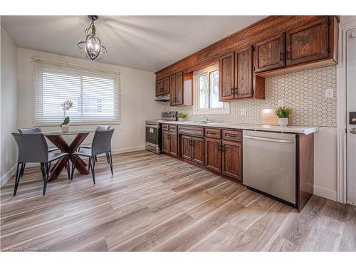 63 Balfour Crescent, Kitchener, ON - Indoor Photo Showing Kitchen