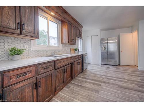 63 Balfour Crescent, Kitchener, ON - Indoor Photo Showing Kitchen