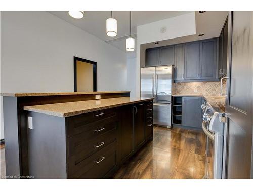 410-191 King Street, Waterloo, ON - Indoor Photo Showing Kitchen