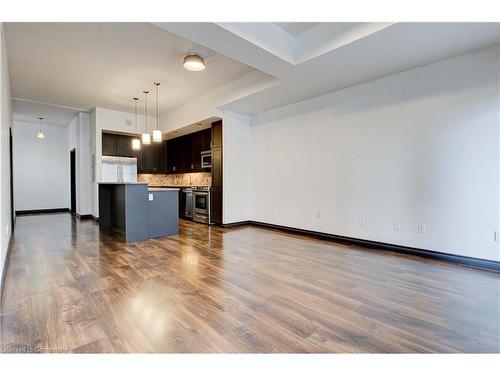 410-191 King Street, Waterloo, ON - Indoor Photo Showing Kitchen