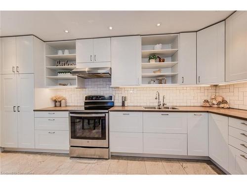 112 Wake Robin Drive, Kitchener, ON - Indoor Photo Showing Kitchen With Double Sink