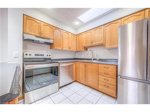 703-20 Ellen Street E, Kitchener, ON - Indoor Photo Showing Kitchen