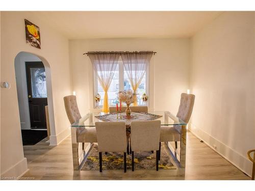 598 Downie Street, Stratford, ON - Indoor Photo Showing Dining Room