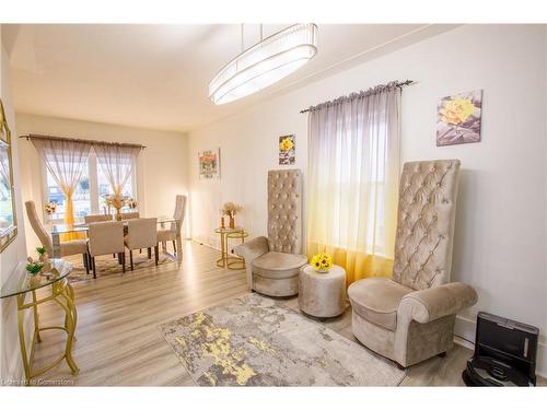 598 Downie Street, Stratford, ON - Indoor Photo Showing Living Room