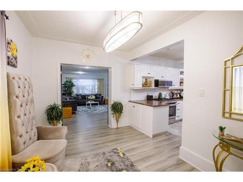 598 Downie Street, Stratford, ON - Indoor Photo Showing Living Room