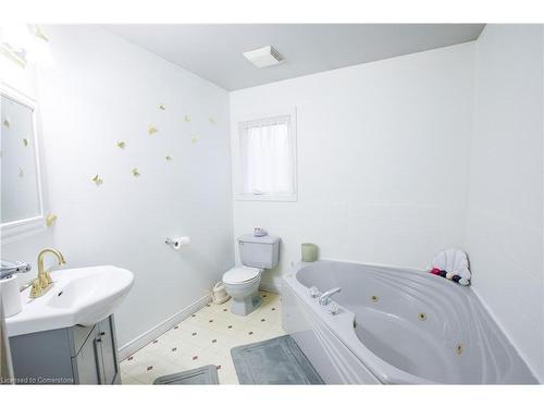 598 Downie Street, Stratford, ON - Indoor Photo Showing Bathroom