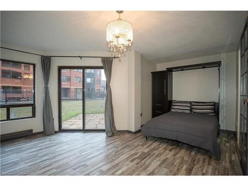 103-10 Ellen Street E, Kitchener, ON - Indoor Photo Showing Bedroom