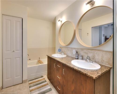 709-191 King Street S, Waterloo, ON - Indoor Photo Showing Bathroom