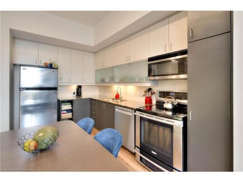 709-191 King Street S, Waterloo, ON - Indoor Photo Showing Kitchen With Stainless Steel Kitchen