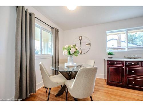 55 Hickson Drive, Kitchener, ON - Indoor Photo Showing Dining Room