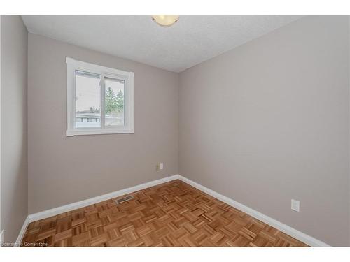 894 Strasburg Road, Kitchener, ON - Indoor Photo Showing Other Room